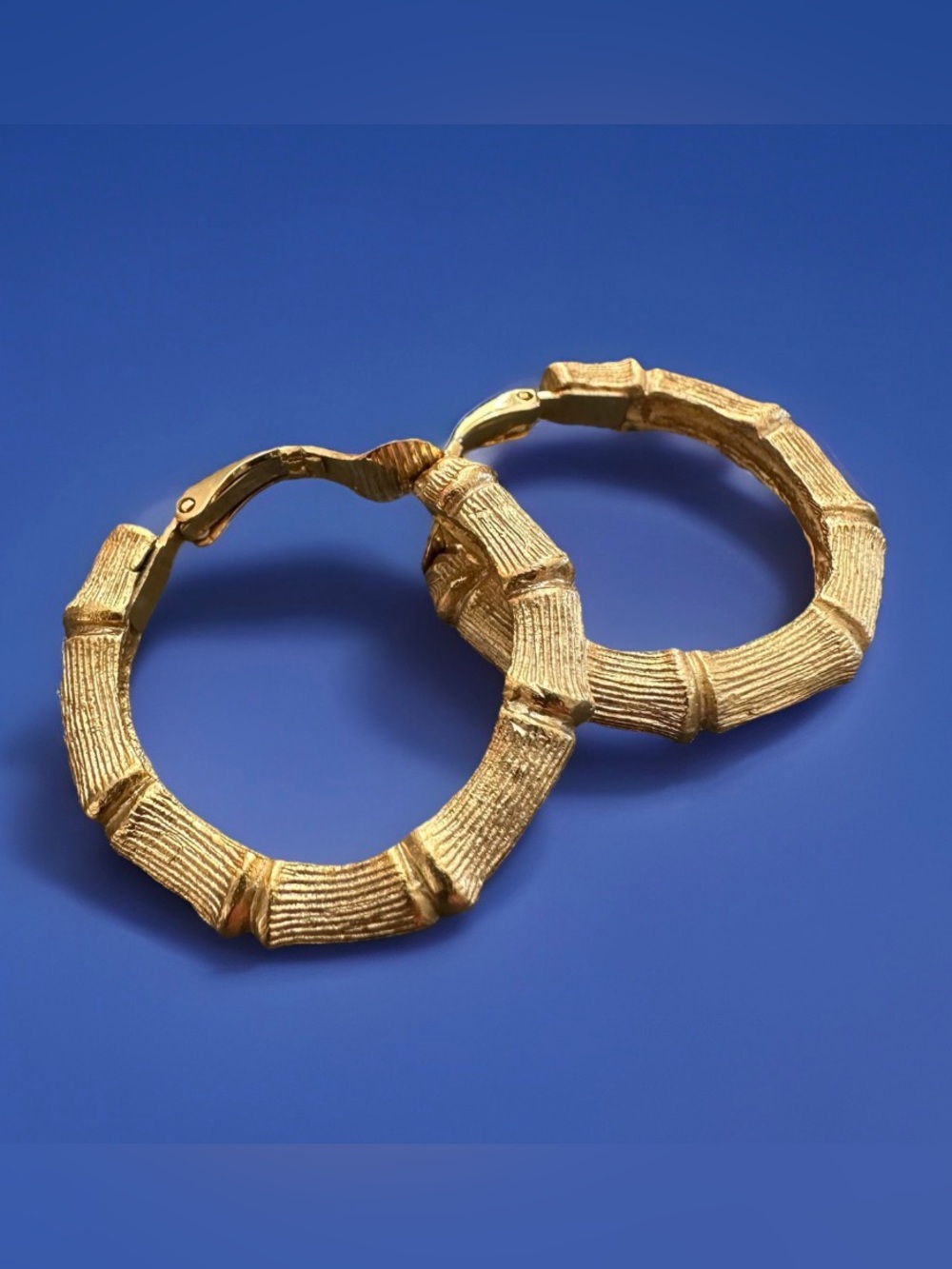 Vintage Signed NAPIER Gold Bamboo Hoop Earrings Retro 70s 80s Chunky Clip On